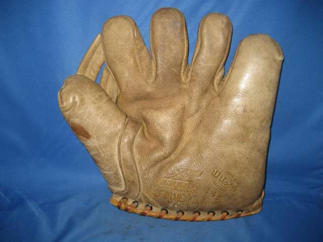 Wilson Victoria 145 Front - Mexico